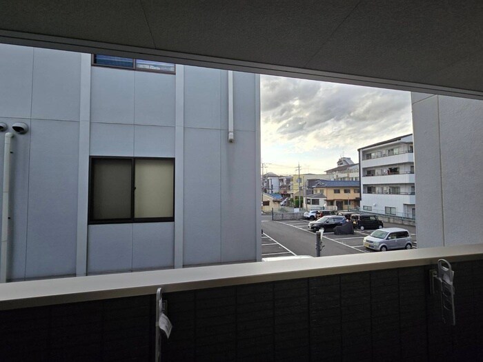 物件内観写真20　(室内からの展望)