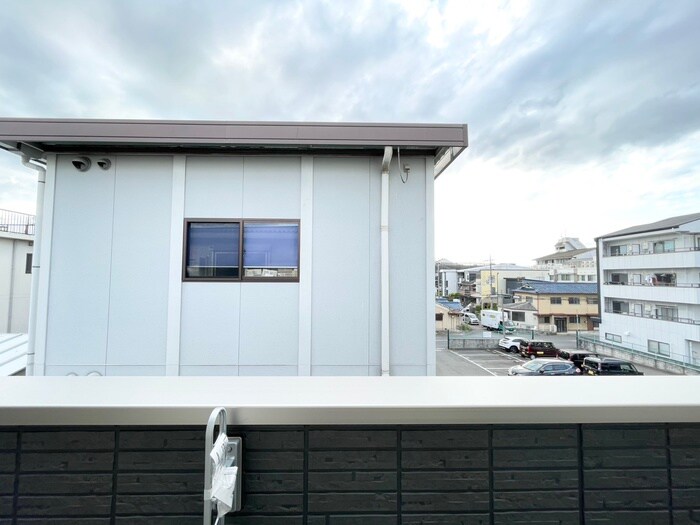 物件内観写真20　(室内からの展望)