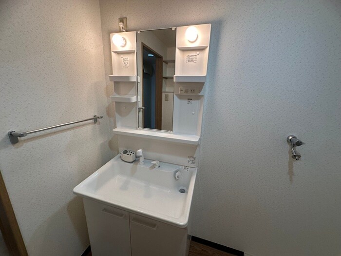 物件内観写真9　(洗面)