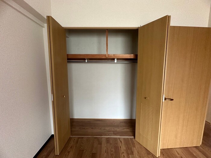 物件内観写真16　(収納)