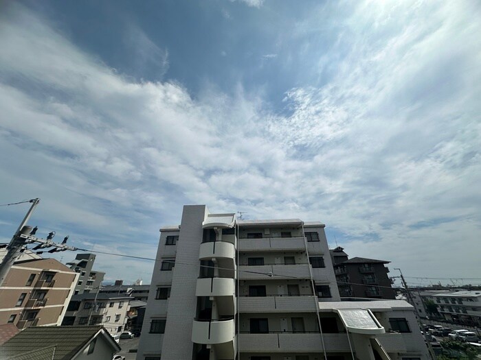 物件内観写真20　(室内からの展望)