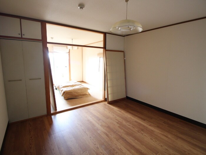 物件内観写真10　(居室)