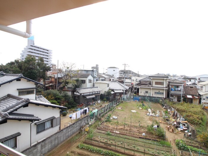 物件内観写真22　(室内からの展望)