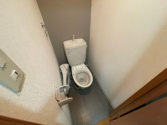 物件内観写真12　(トイレ)