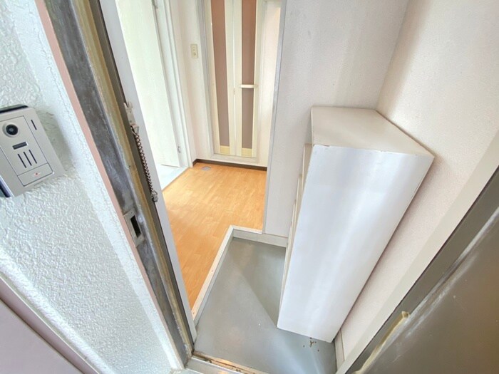物件内観写真17　(玄関)