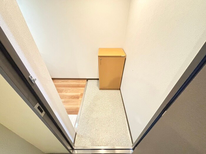 物件内観写真20　(玄関)