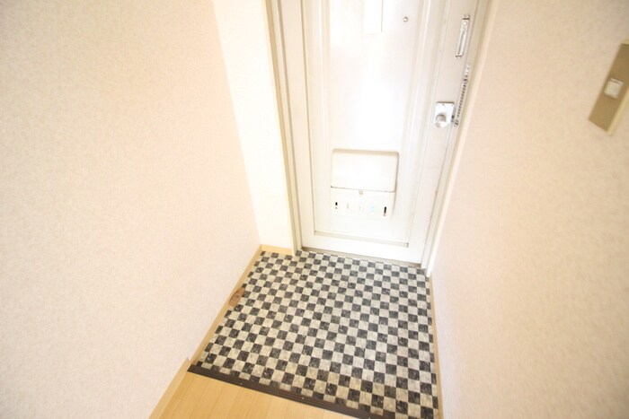 物件内観写真15　(玄関)
