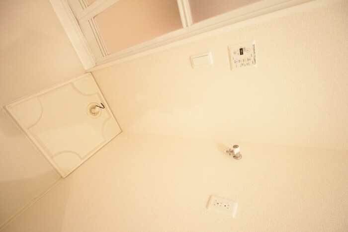 物件内観写真10　(洗濯機置場)