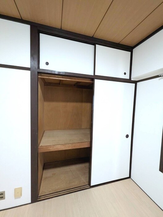 物件内観写真15　(収納)