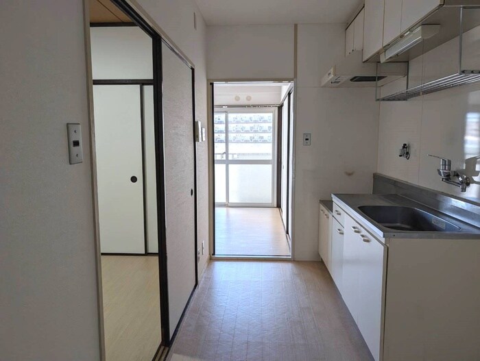 物件内観写真20　(廊下)