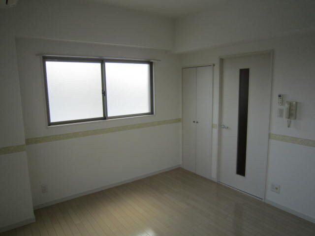 物件内観写真6　(居室)