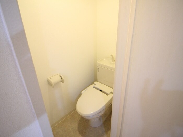 物件内観写真9　(トイレ)