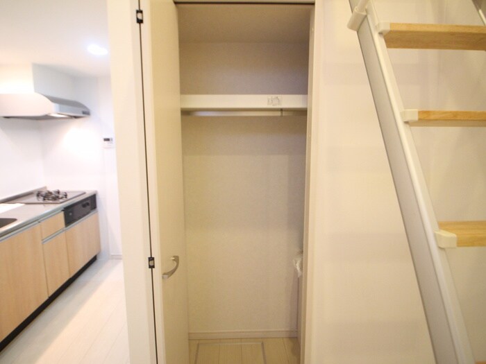 物件内観写真18　(収納)