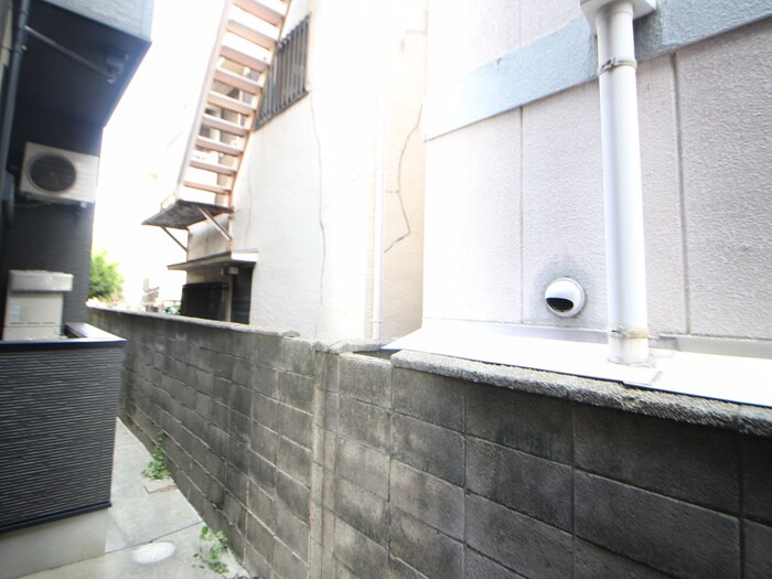 物件内観写真22　(室内からの展望)