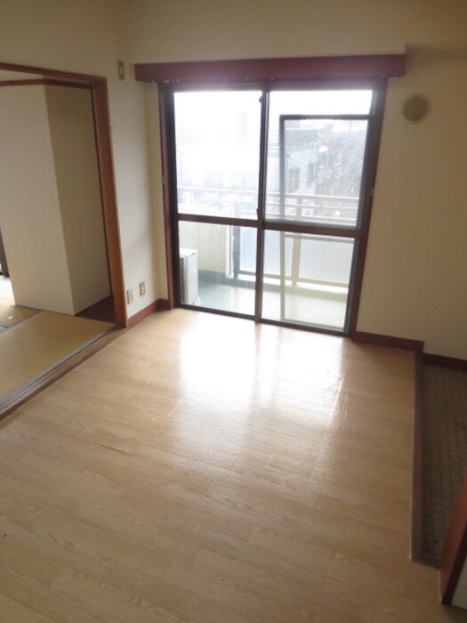 物件内観写真8　(居室)