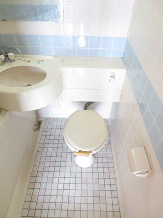 物件内観写真14　(トイレ)