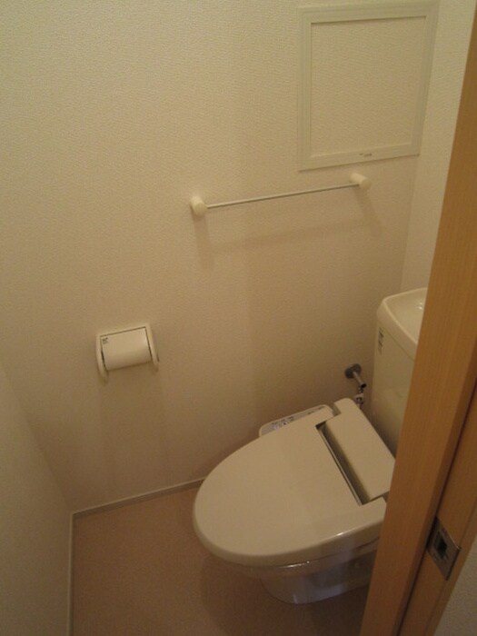 物件内観写真9　(トイレ)