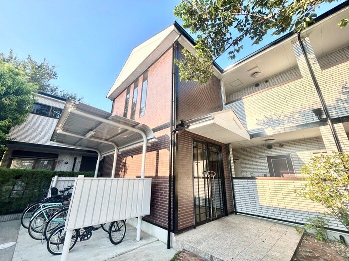 物件外観写真5　(エントランス部分)