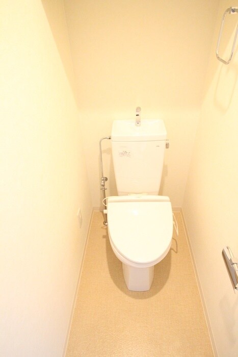 物件内観写真8　(トイレ)