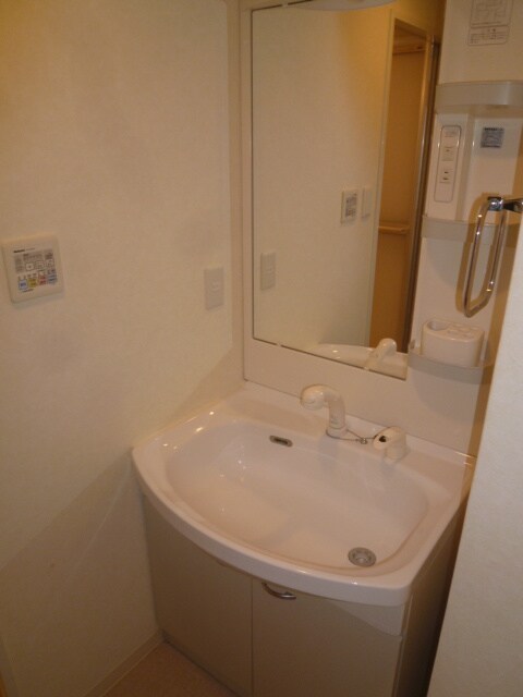 物件内観写真9　(洗面)