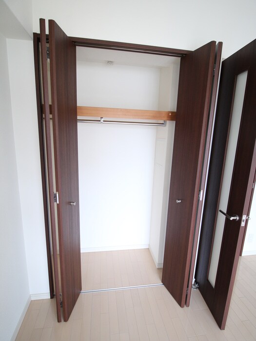 物件内観写真12　(収納)