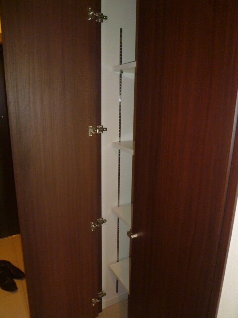 物件内観写真12　(収納)