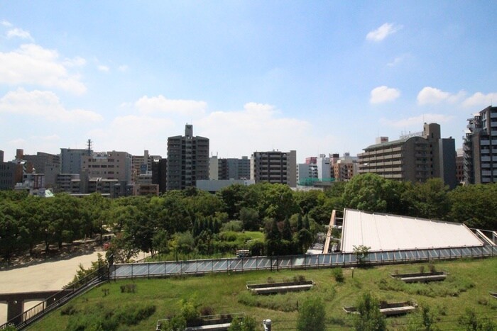 物件内観写真14　(室内からの展望)