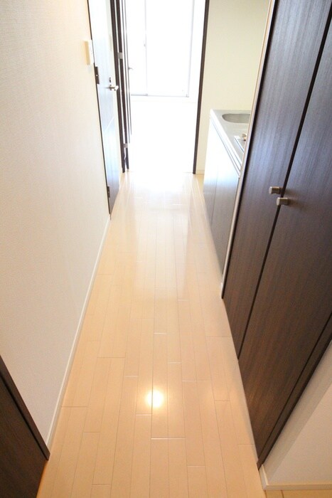 物件内観写真14　(廊下)