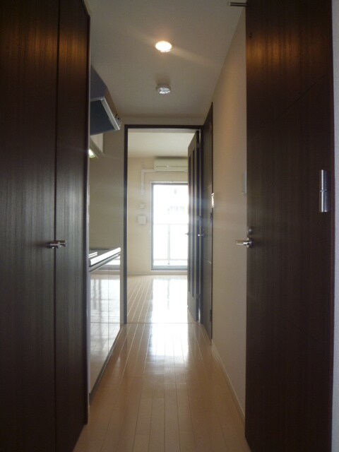 物件内観写真16　(廊下)