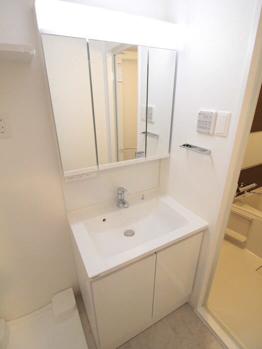 物件内観写真9　(洗面)