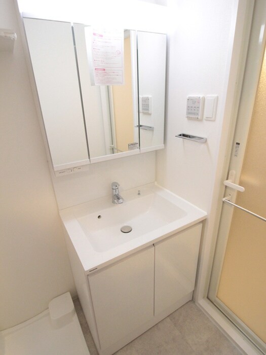 物件内観写真9　(洗面)