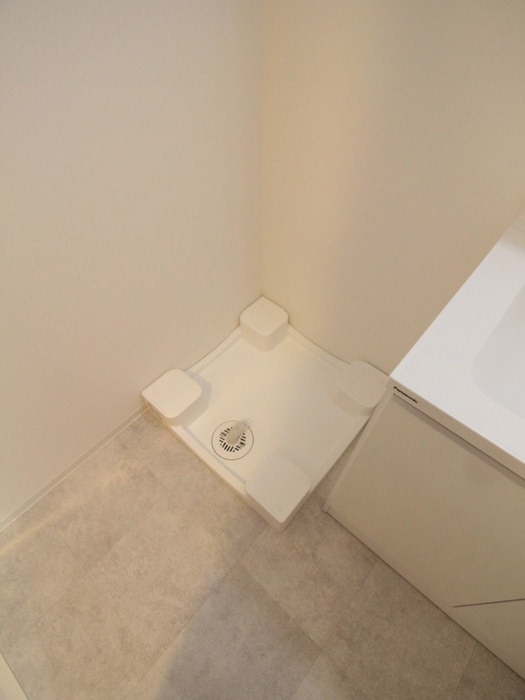 物件内観写真10　(洗濯機置場)