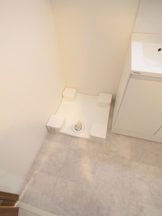 物件内観写真10　(洗濯機置場)