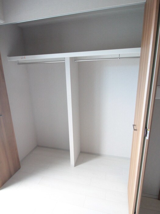 物件内観写真18　(収納)