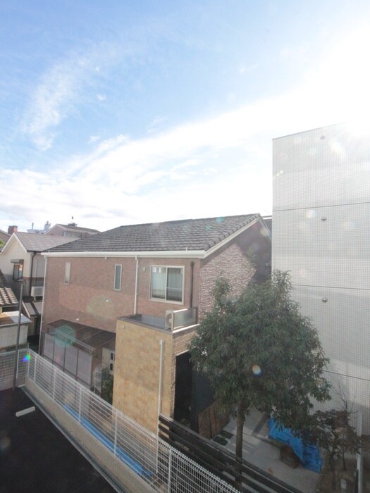 物件内観写真21　(室内からの展望)