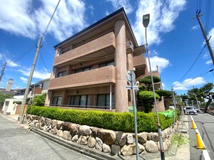 ヴァンヴェール甲風園外観写真
