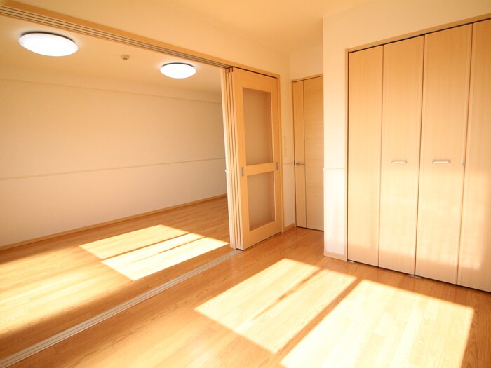 物件内観写真8　(居室)