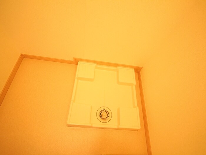 物件内観写真13　(洗濯機置場)