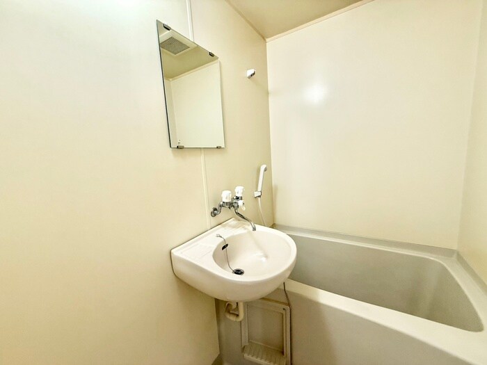 物件内観写真9　(洗面)