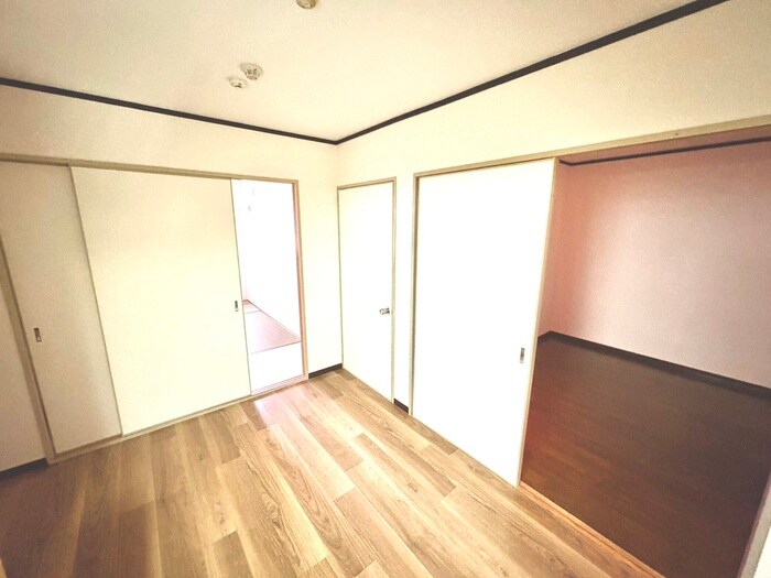 物件内観写真12　(居室)