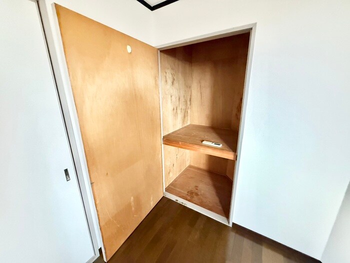 物件内観写真18　(収納)