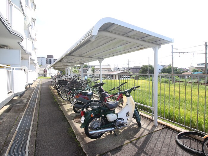 物件外観写真4　(駐輪場)