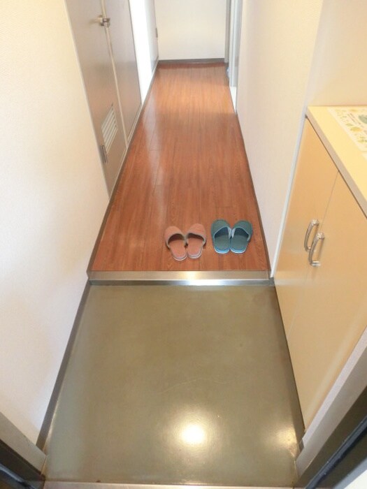 物件内観写真15　(玄関)