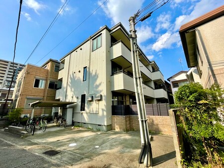 アビタシオングラシュース外観写真