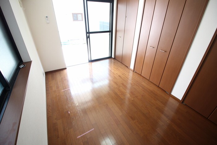 物件内観写真9　(居室)
