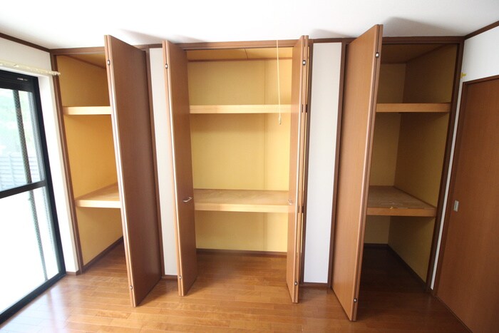 物件内観写真15　(収納)