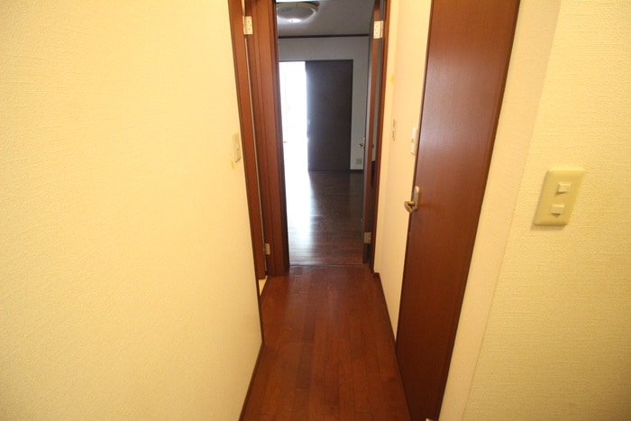 物件内観写真20　(廊下)