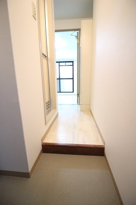 物件内観写真19　(廊下)