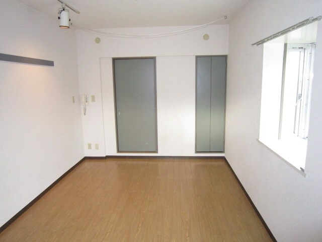 物件内観写真4　(居室)