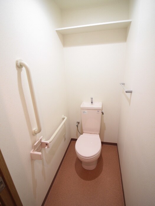 物件内観写真14　(トイレ)